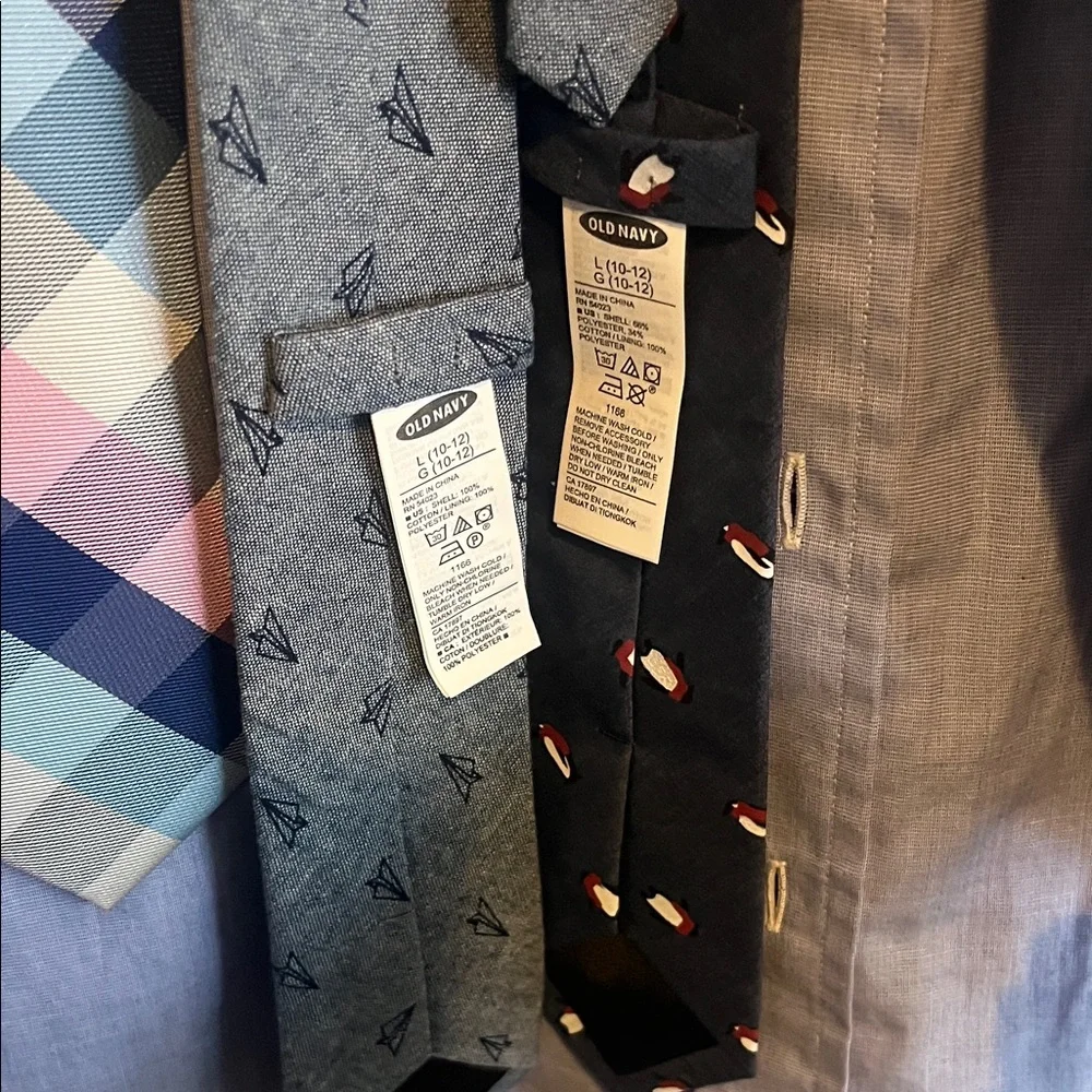 Ralph Lauren Blue Dress Shirt with Embroidered Logo- set of 4 neckties